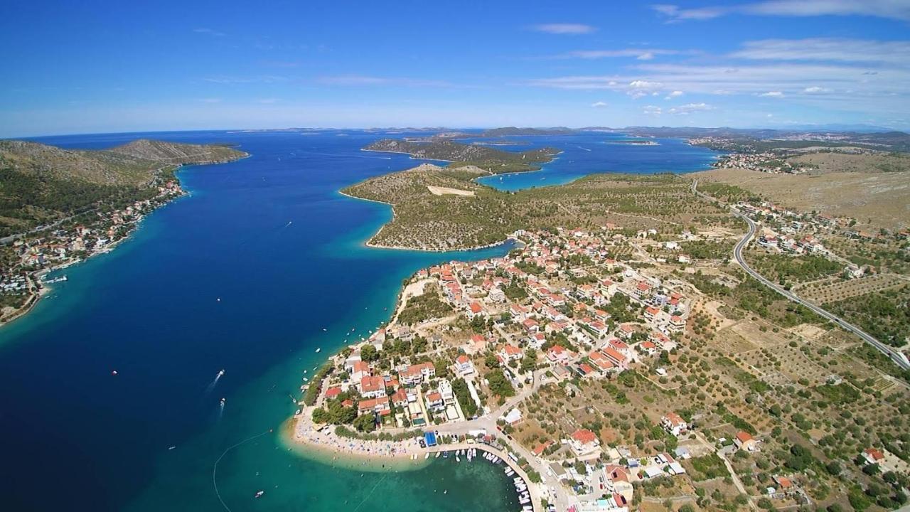 Apartments By The Sea Grebastica, Sibenik - 4881 Baselovici Екстер'єр фото